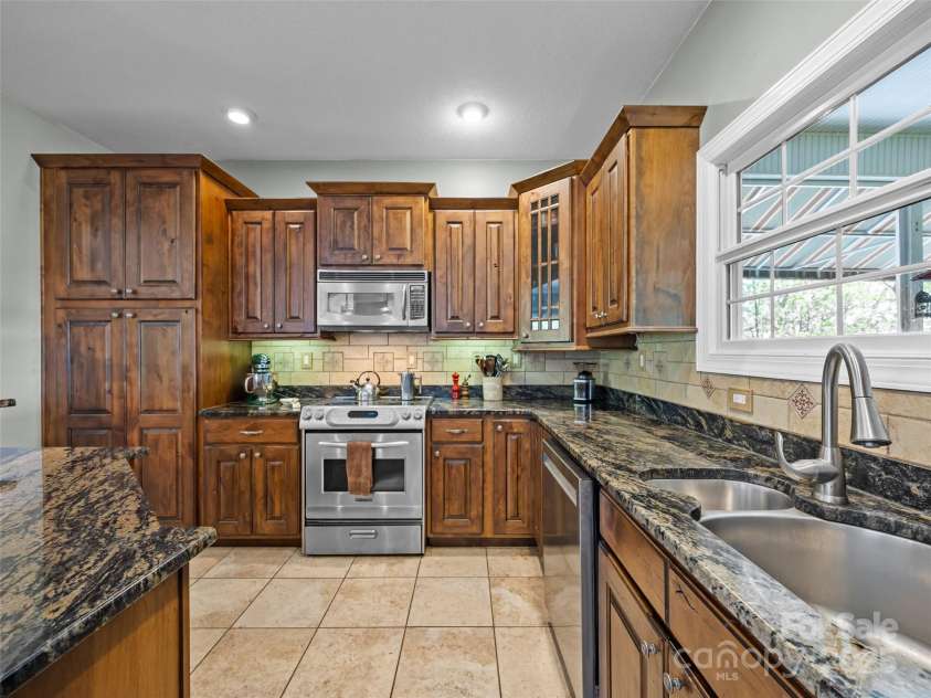410 Lamp Post Drive, Zirconia, NC 28790.  MLS# CAR4253255, YatesRealty ID 11787. Kitchen