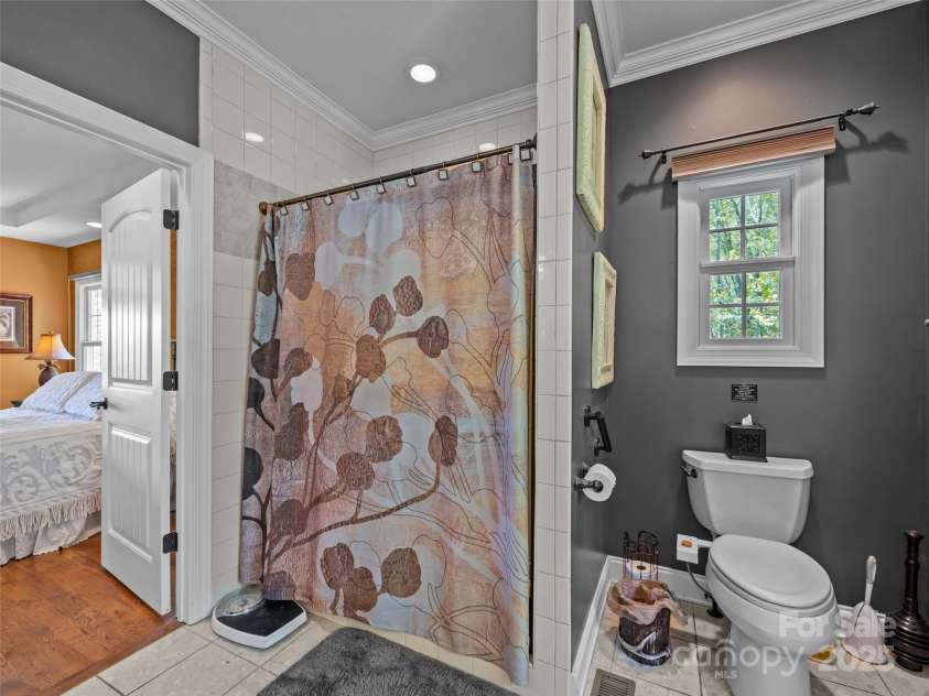 410 Lamp Post Drive, Zirconia, NC 28790.  MLS# CAR4253255, YatesRealty ID 11787. Primary bath