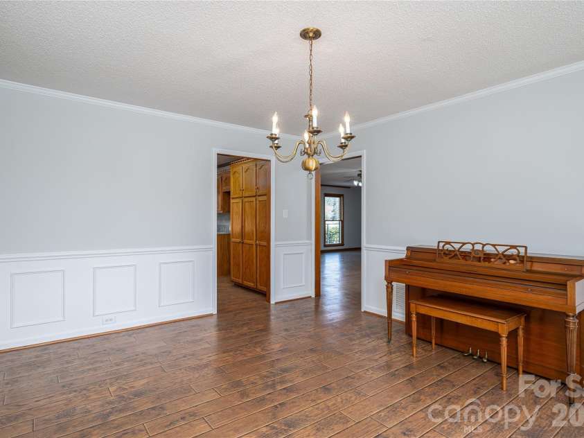 2515 Myra Lane, Lincolnton, NC 28092.  MLS# CAR4357000, YatesRealty ID 11788. 