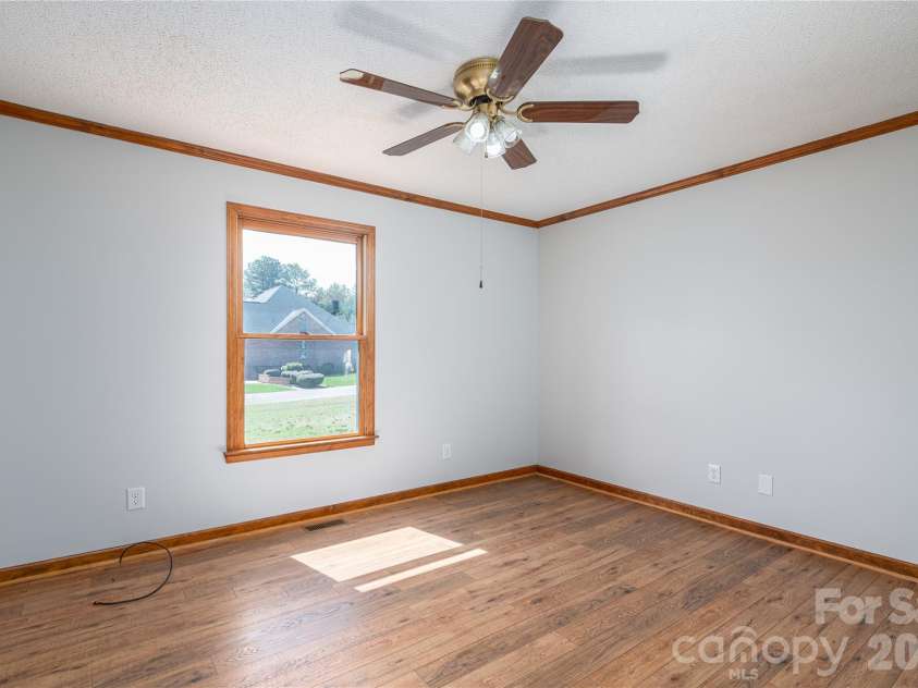2515 Myra Lane, Lincolnton, NC 28092.  MLS# CAR4357000, YatesRealty ID 11788. 