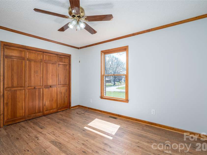 2515 Myra Lane, Lincolnton, NC 28092.  MLS# CAR4357000, YatesRealty ID 11788. 