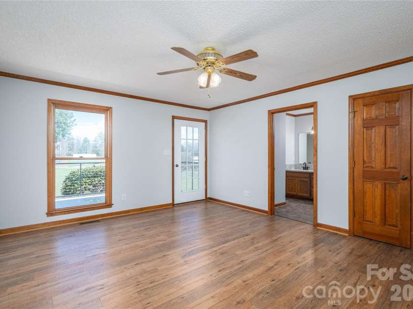 2515 Myra Lane, Lincolnton, NC 28092.  MLS# CAR4357000, YatesRealty ID 11788. 