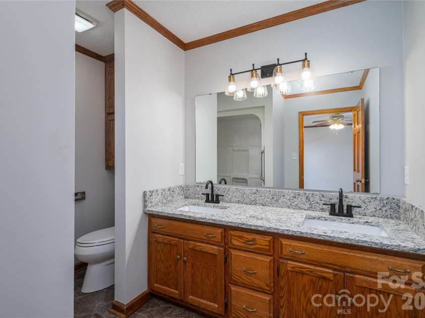2515 Myra Lane, Lincolnton, NC 28092.  MLS# CAR4357000, YatesRealty ID 11788. 