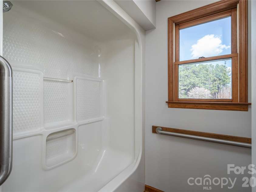 2515 Myra Lane, Lincolnton, NC 28092.  MLS# CAR4357000, YatesRealty ID 11788. 