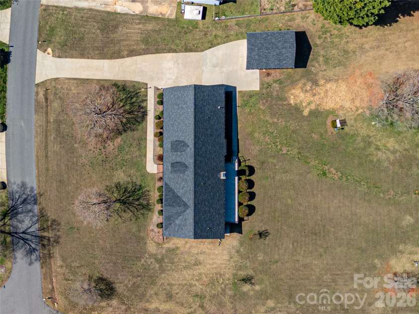 2515 Myra Lane, Lincolnton, NC 28092.  MLS# CAR4357000, YatesRealty ID 11788. 