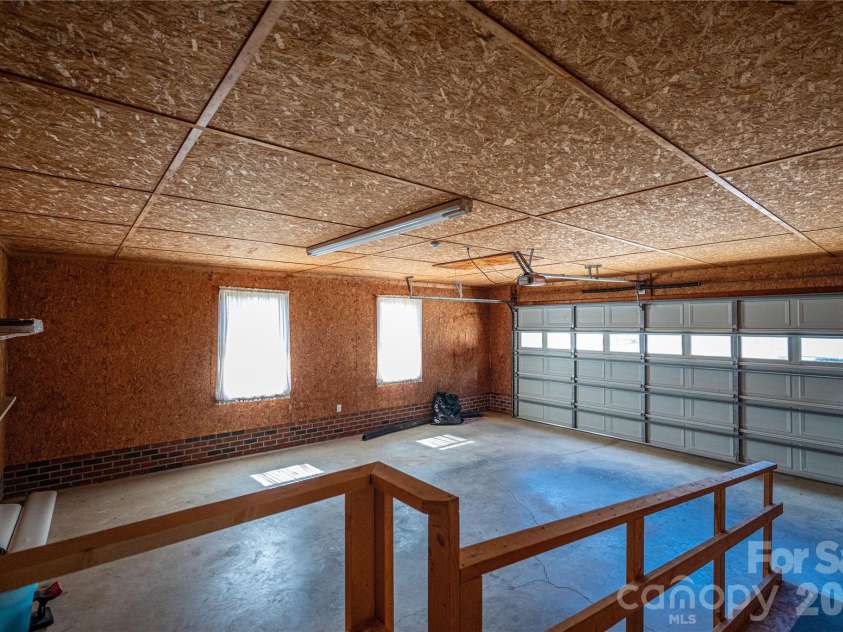 2515 Myra Lane, Lincolnton, NC 28092.  MLS# CAR4357000, YatesRealty ID 11788. 