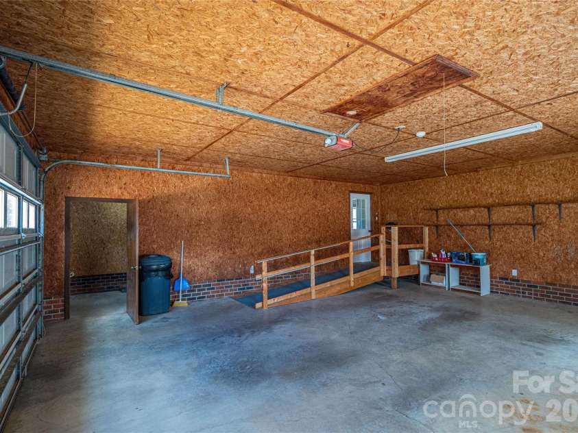 2515 Myra Lane, Lincolnton, NC 28092.  MLS# CAR4357000, YatesRealty ID 11788. 