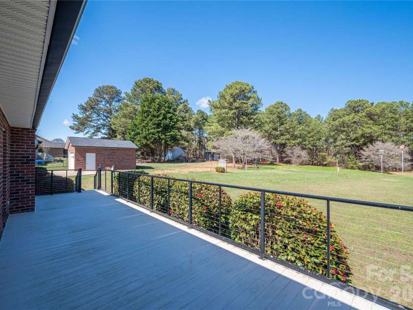 2515 Myra Lane, Lincolnton, NC 28092.  MLS# CAR4357000, YatesRealty ID 11788. 