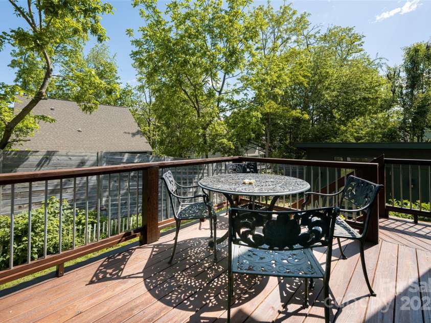 32 Burk Street, Asheville, NC 28806.  MLS# CAR4243314, YatesRealty ID 11788. 