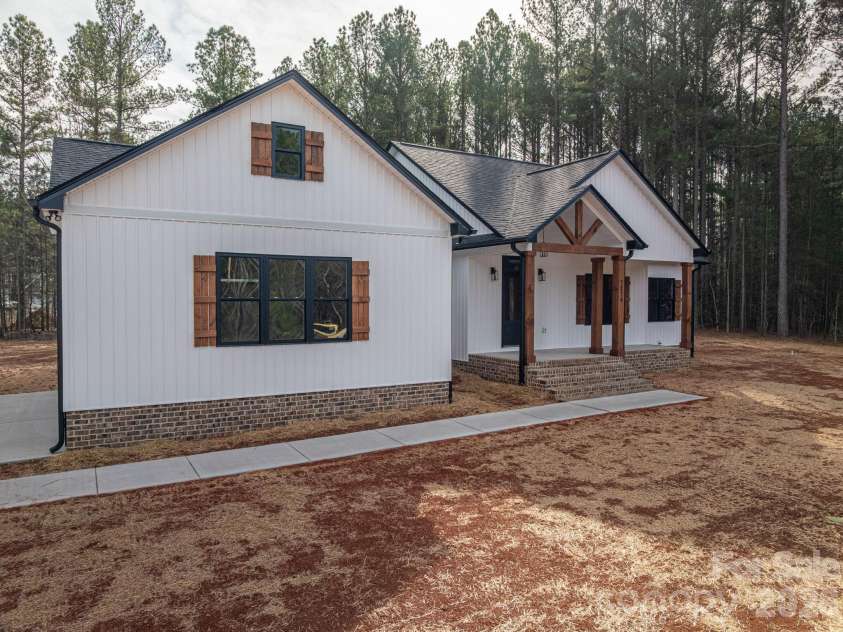 7279 Blue Jay Lane, Vale, NC 28168.  MLS# CAR4333732, YatesRealty ID 11789. 
