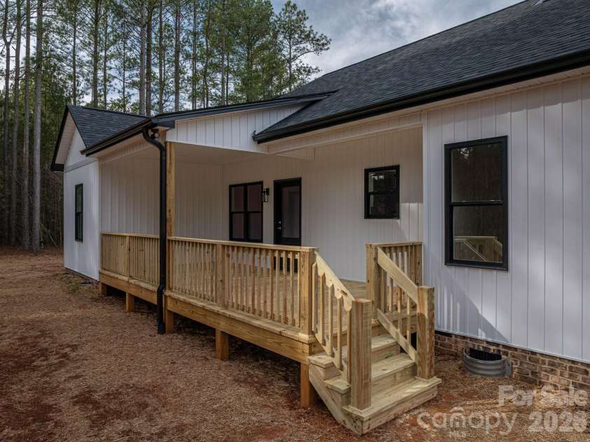 7279 Blue Jay Lane, Vale, NC 28168.  MLS# CAR4333732, YatesRealty ID 11789. 
