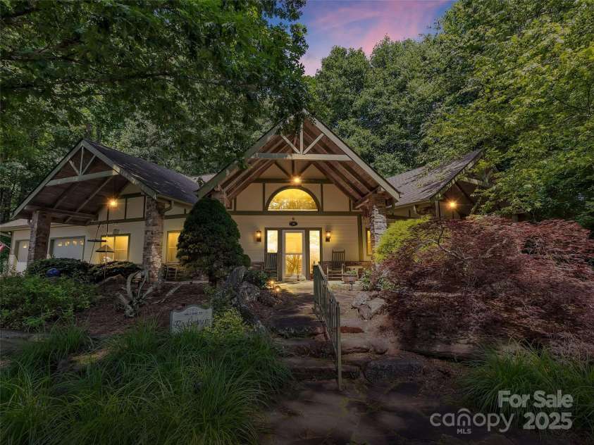 144 Ruffed Grouse Lane, Waynesville, NC 28786.  MLS# CAR4042474, YatesRealty ID 1179. 