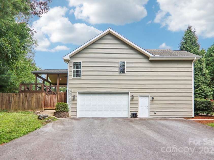 33 Warlick Road, Mills River, NC 28759.  MLS# CAR4154245, YatesRealty ID 1179. 