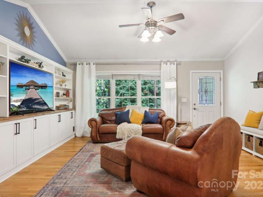 33 Warlick Road, Mills River, NC 28759.  MLS# CAR4154245, YatesRealty ID 1179. 