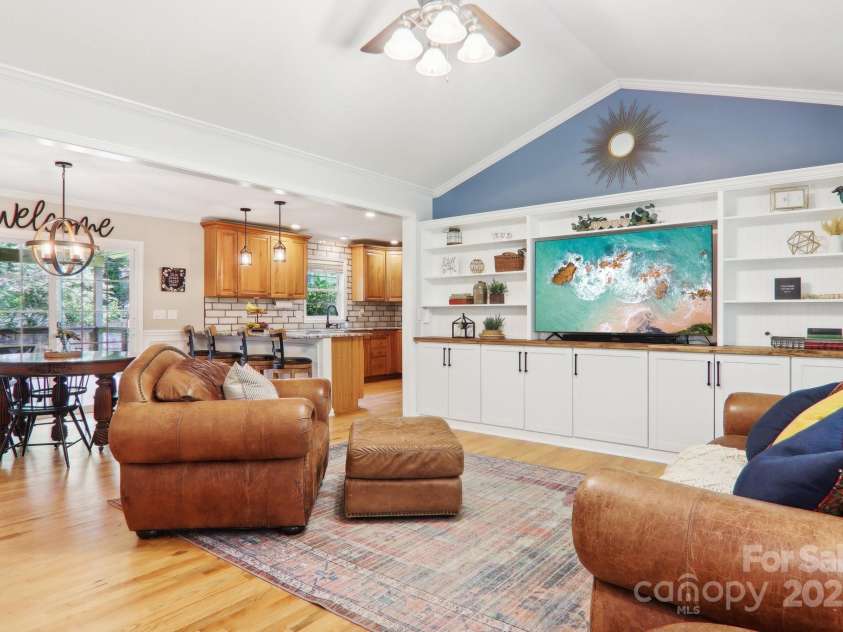 33 Warlick Road, Mills River, NC 28759.  MLS# CAR4154245, YatesRealty ID 1179. 