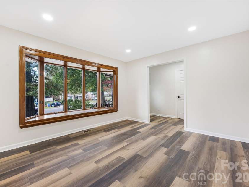 203 Ewing Drive, Belmont, NC 28012.  MLS# CAR4393332, YatesRealty ID 11790. 