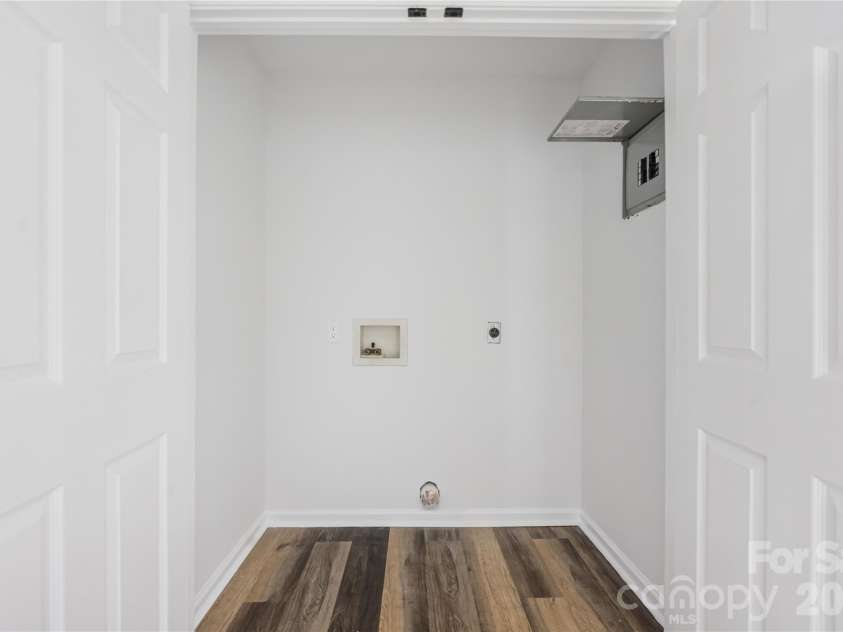 203 Ewing Drive, Belmont, NC 28012.  MLS# CAR4393332, YatesRealty ID 11790. 
