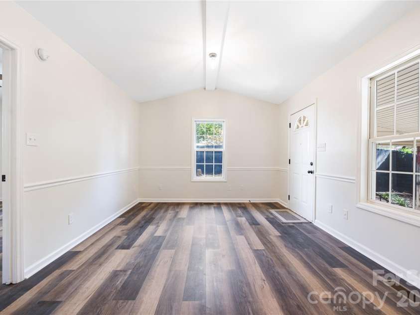 203 Ewing Drive, Belmont, NC 28012.  MLS# CAR4393332, YatesRealty ID 11790. 