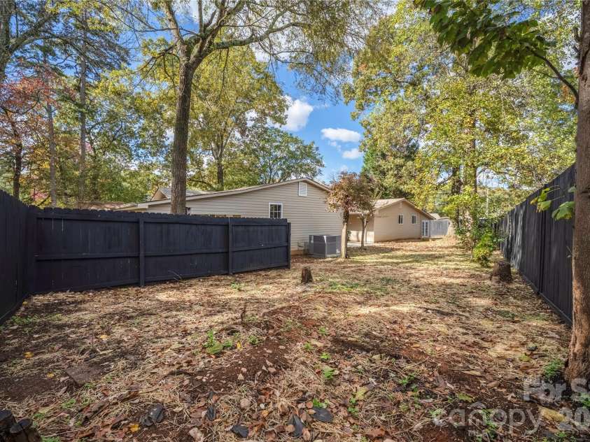 203 Ewing Drive, Belmont, NC 28012.  MLS# CAR4393332, YatesRealty ID 11790. 