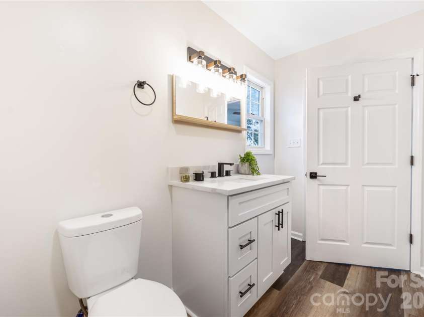 203 Ewing Drive, Belmont, NC 28012.  MLS# CAR4413483, YatesRealty ID 11790. 