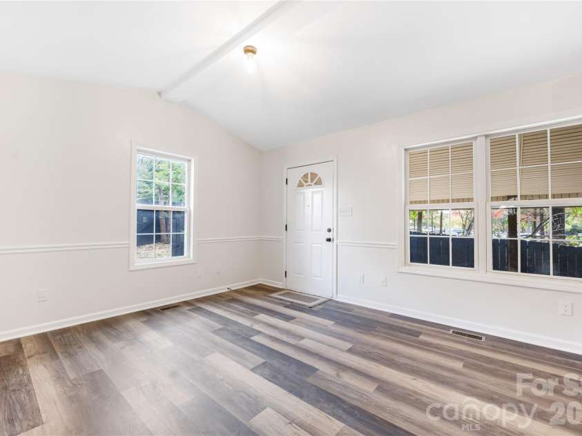 203 Ewing Drive, Belmont, NC 28012.  MLS# CAR4413483, YatesRealty ID 11790. 