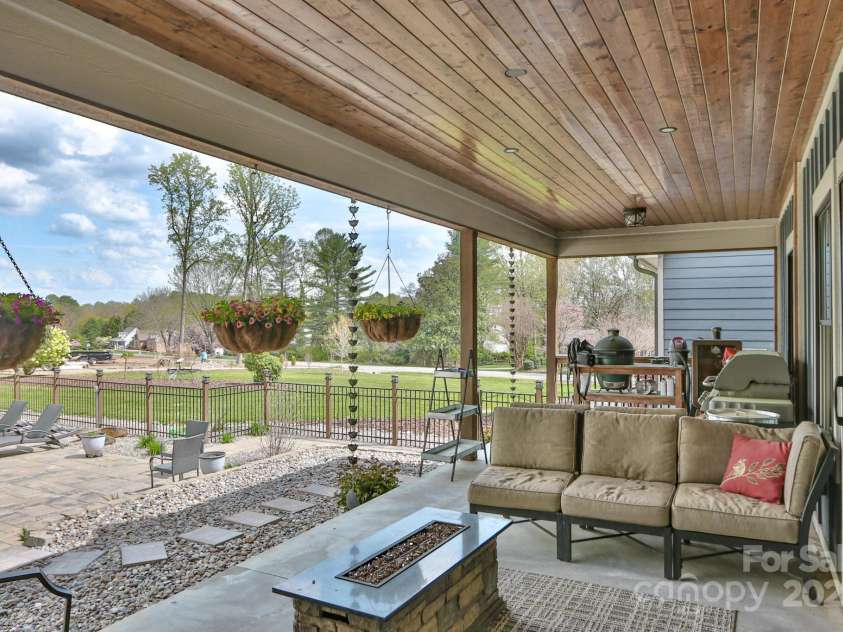 114 Eldridge Lane, State Road, NC 28676.  MLS# CAR4237685, YatesRealty ID 11792. 