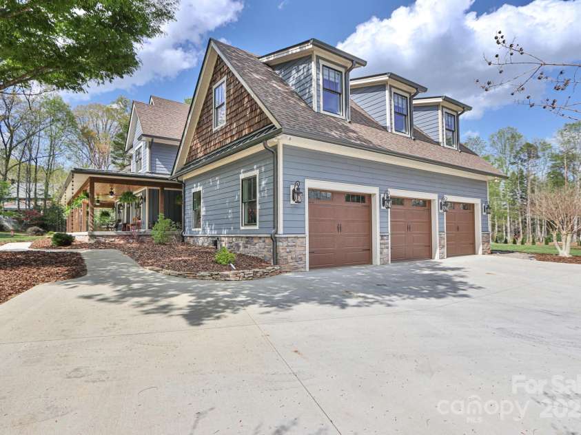 114 Eldridge Lane, State Road, NC 28676.  MLS# CAR4237685, YatesRealty ID 11792. 