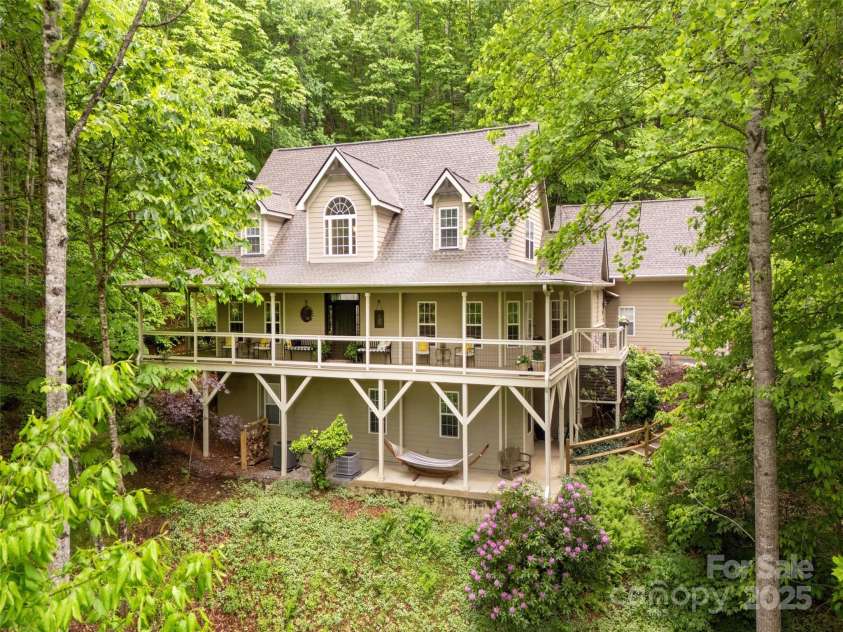 417 Blue Mist Way, Arden, NC 28704.  MLS# CAR4257048, YatesRealty ID 11792. 