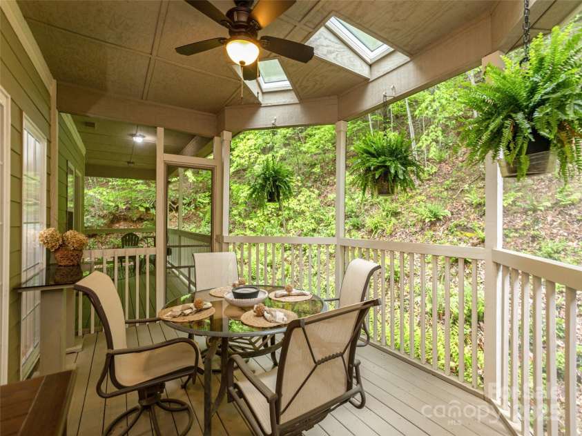 417 Blue Mist Way, Arden, NC 28704.  MLS# CAR4257048, YatesRealty ID 11792. 