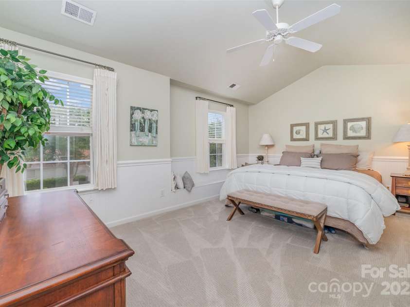 10617 Fuller Ridge Circle, Charlotte, NC 28270.  MLS# CAR4255887, YatesRealty ID 11793. Primary Suite