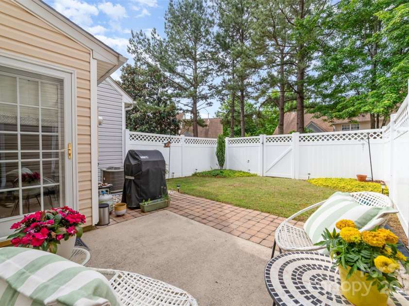 10617 Fuller Ridge Circle, Charlotte, NC 28270.  MLS# CAR4255887, YatesRealty ID 11793. Rear yard