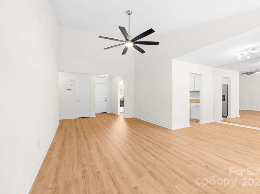 817 Sardis Cove Drive, Charlotte, NC 28270.  MLS# CAR4247655, YatesRealty ID 11795. 