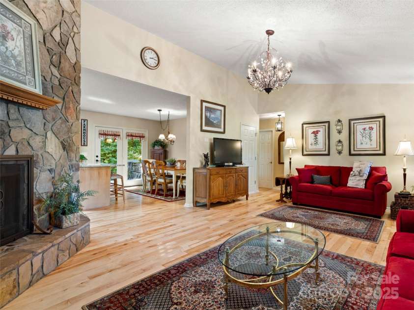 296 Ivy Ridge Circle, Sylva, NC 28779.  MLS# CAR4311361, YatesRealty ID 11796. 