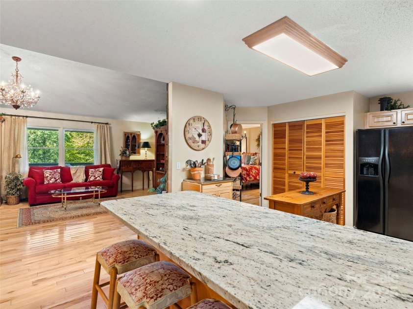 296 Ivy Ridge Circle, Sylva, NC 28779.  MLS# CAR4311361, YatesRealty ID 11796. 