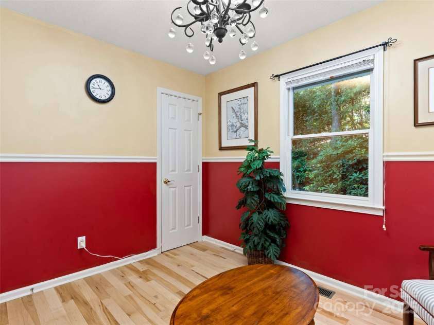 296 Ivy Ridge Circle, Sylva, NC 28779.  MLS# CAR4311361, YatesRealty ID 11796. 
