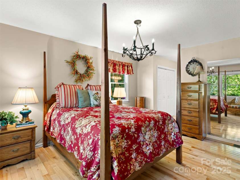 296 Ivy Ridge Circle, Sylva, NC 28779.  MLS# CAR4311361, YatesRealty ID 11796. 