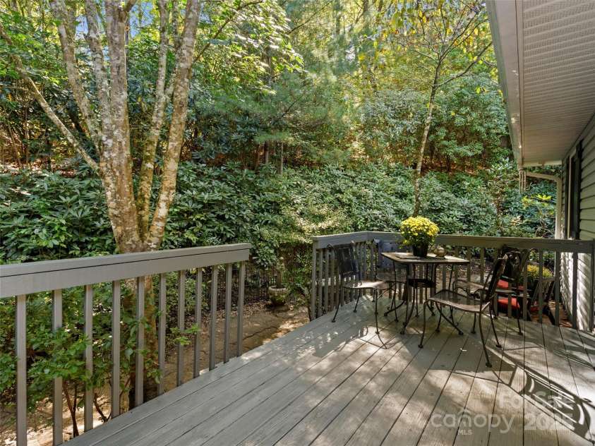 296 Ivy Ridge Circle, Sylva, NC 28779.  MLS# CAR4311361, YatesRealty ID 11796. 