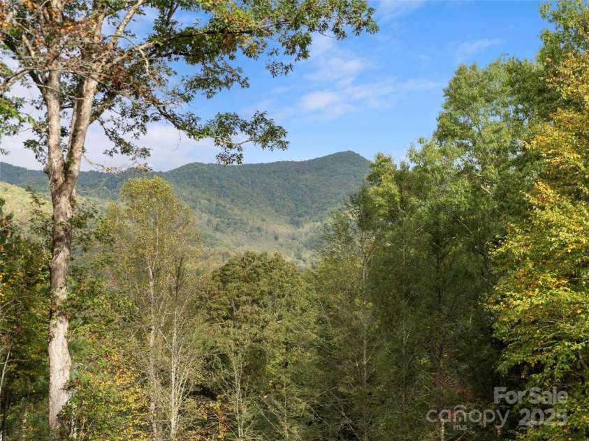 296 Ivy Ridge Circle, Sylva, NC 28779.  MLS# CAR4311361, YatesRealty ID 11796. 