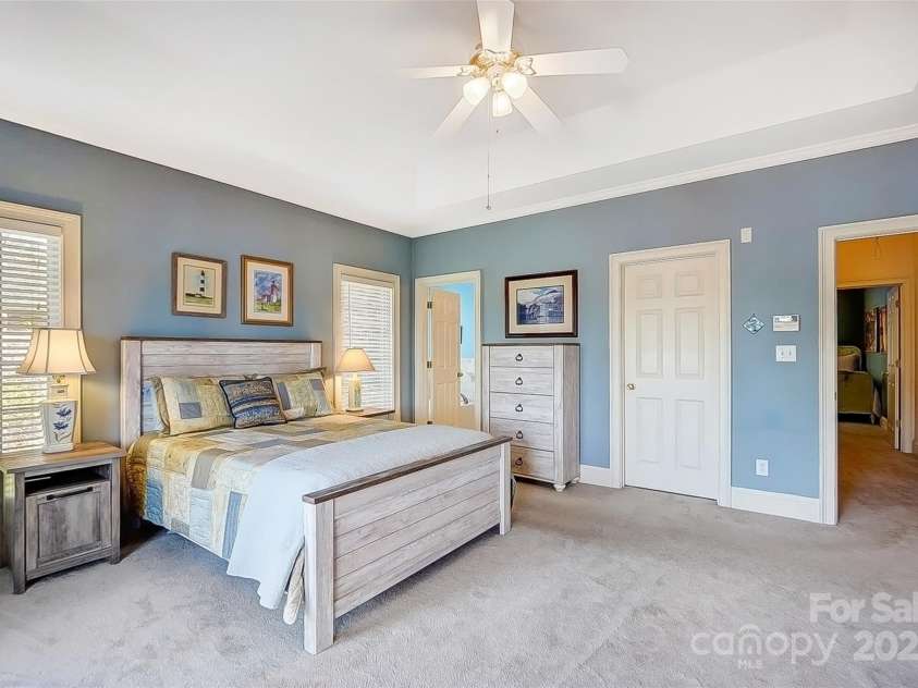 4633 River Bluff Court, Charlotte, NC 28214.  MLS# CAR4235344, YatesRealty ID 11796. 