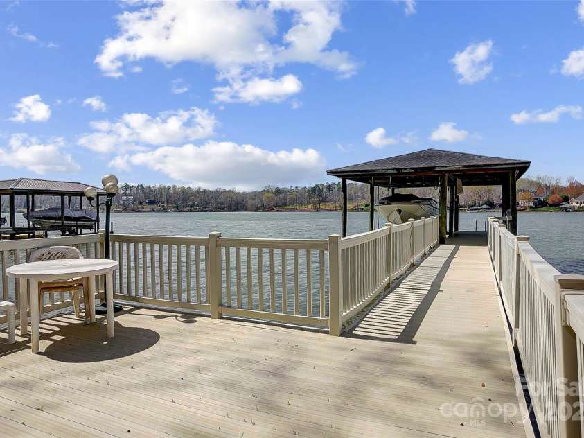 4633 River Bluff Court, Charlotte, NC 28214.  MLS# CAR4235344, YatesRealty ID 11796. 