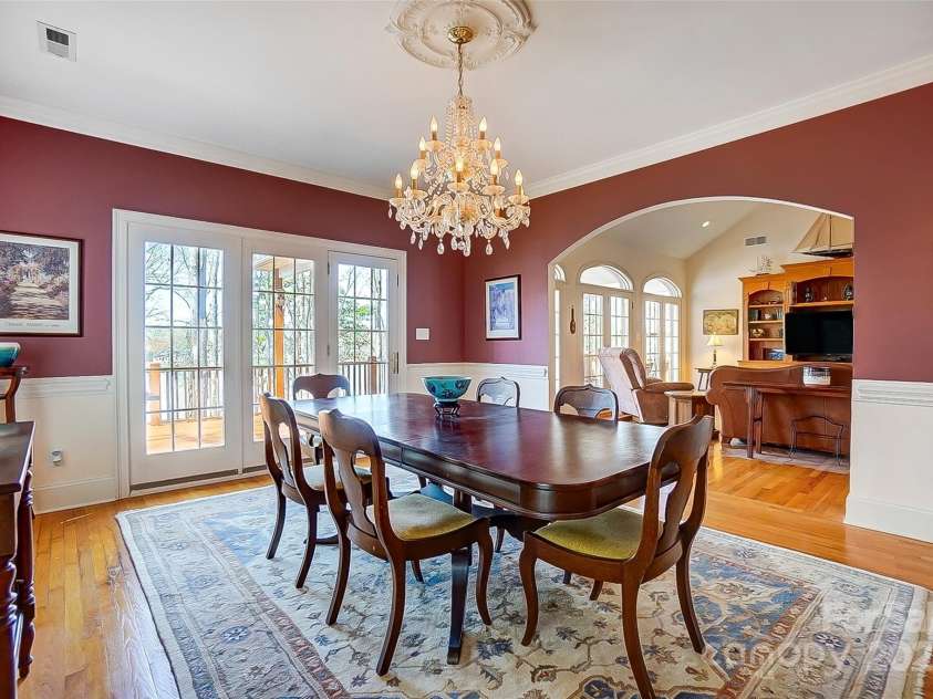 4633 River Bluff Court, Charlotte, NC 28214.  MLS# CAR4235344, YatesRealty ID 11796. The formal dining room is perfect for elegant dinner parties or casual gatherings