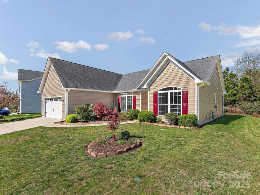 108 River Walk Drive, Asheville, NC 28804.  MLS# CAR4248455, YatesRealty ID 11797. 