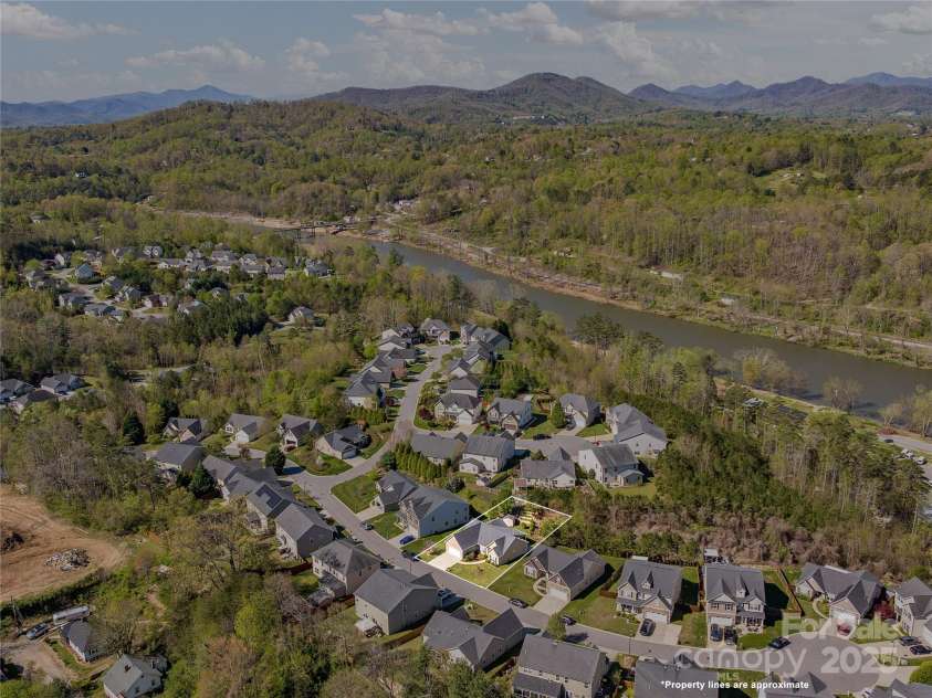 108 River Walk Drive, Asheville, NC 28804.  MLS# CAR4248455, YatesRealty ID 11797. 