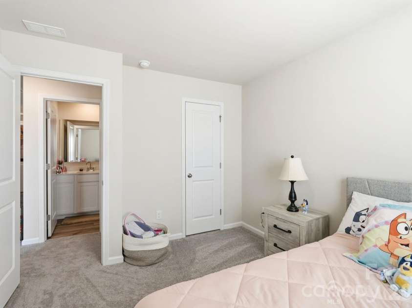 2949 Legacy Ridge Lane, Catawba, NC 28609.  MLS# CAR4356456, YatesRealty ID 11798. 