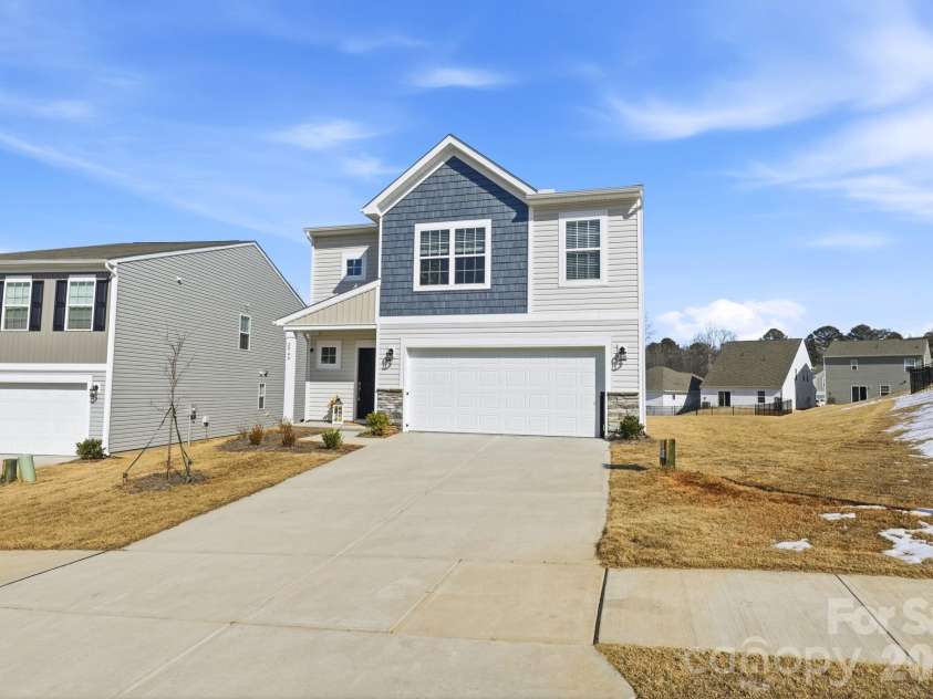 2949 Legacy Ridge Lane, Catawba, NC 28609.  MLS# CAR4356456, YatesRealty ID 11798. 