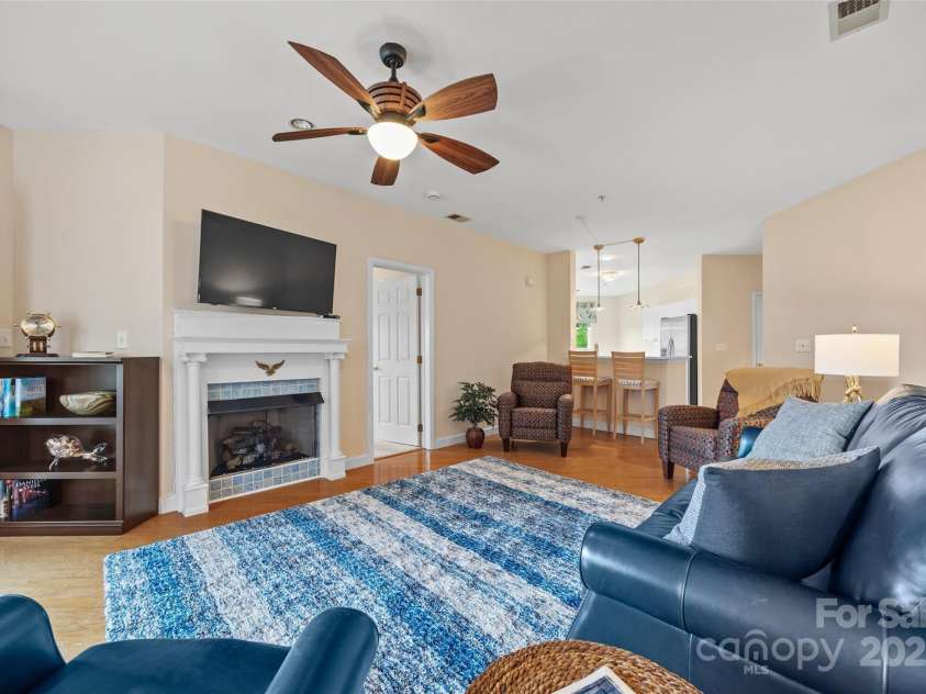 7822 Village Harbor Drive, Cornelius, NC 28031.  MLS# CAR4245678, YatesRealty ID 11798. Living Room