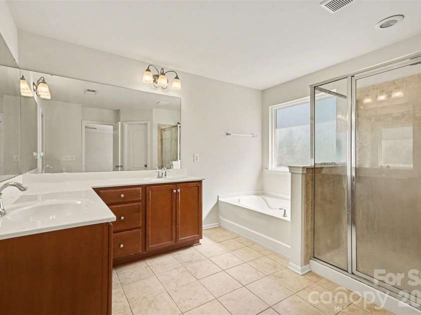 12828 Heath Grove Drive, Huntersville, NC 28078.  MLS# CAR4361032, YatesRealty ID 11799. 