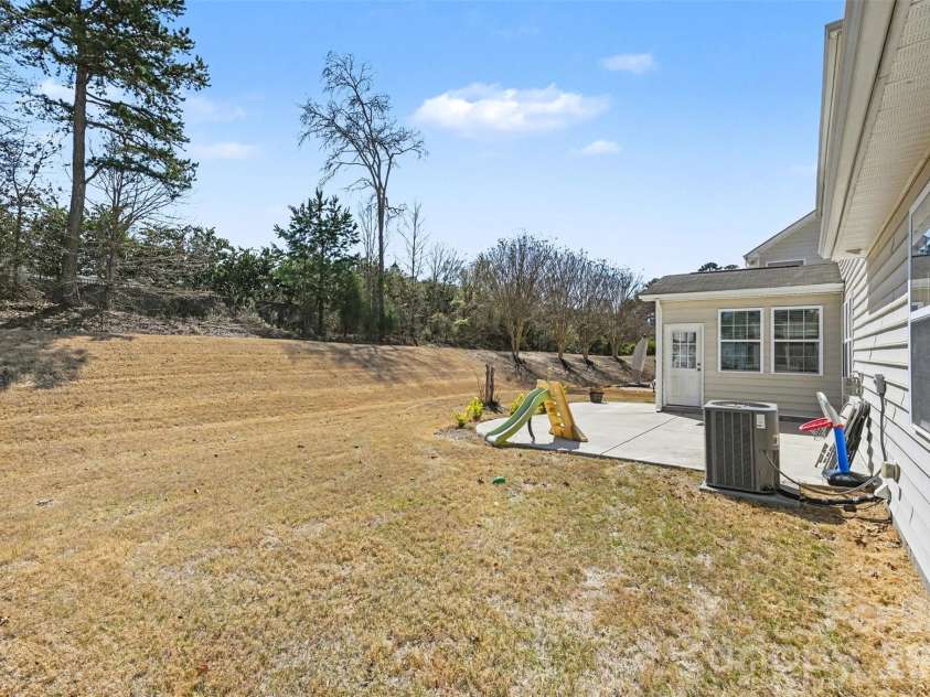 12828 Heath Grove Drive, Huntersville, NC 28078.  MLS# CAR4361032, YatesRealty ID 11799. 