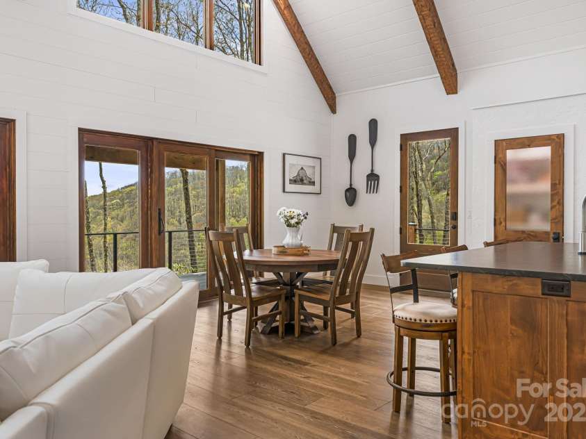 715 Sigogglin Trail, Waynesville, NC 28785.  MLS# CAR4245768, YatesRealty ID 11799. 