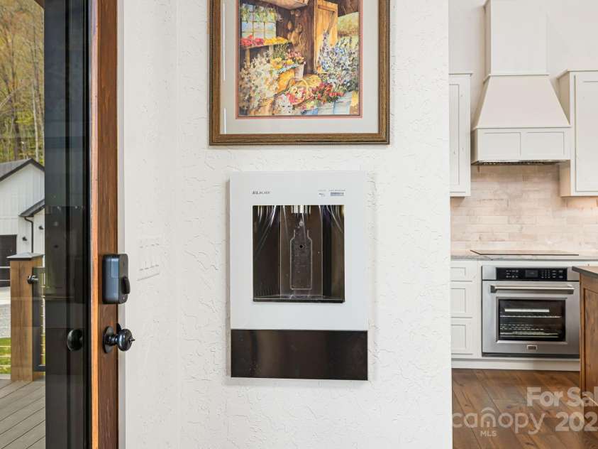 715 Sigogglin Trail, Waynesville, NC 28785.  MLS# CAR4245768, YatesRealty ID 11799. 